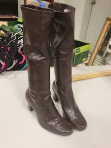 Franco Sarto Womens Knee High Boots Brown Leather Size 7.5M Heeled Classic - Picture 1 of 12
