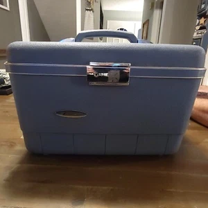 Vintage 1970s Sears Forecast Train Make-up Case Luggage Carry On - Picture 1 of 7