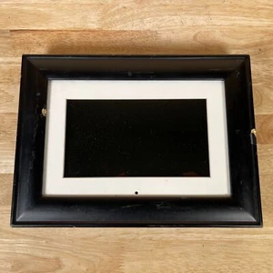Pandigital PAN7056W01 Digital Photo Frame Black 7.0" Widescreen Motion Sensor - Picture 1 of 7