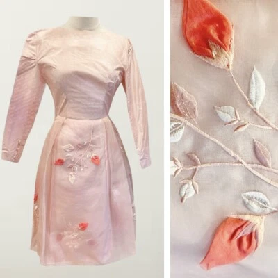 Vintage 1950s Pink Floral Embroidered Cocktail Full Skirt Dress Gown Size Small - Image 1 of 4