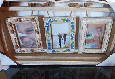 Nantucket 3 marcos de playa, 2 con carcasas, 1 con vidrio de mar en un soporte de madera NUEVO Foto 1 de 4