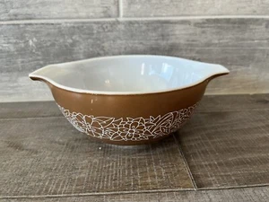 Vintage Pyrex Woodland Cinderella Bowl 442 Brown - Picture 1 of 4