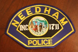 VINTAGE NEU NEEDHAM MA MASSACHUSETTS POLIZEIAUFNÄHER - Bild 1 von 2