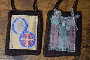 100% Wool Saint Benedict Brown Scapular, Comes with Enrollment Papers - Picture 1 of 2