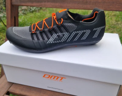 DMT Pogi's 2025 - Rennradschuhe - Größe 41 - schwarz / grau - Carbon - NEU - Bild 1 von 4