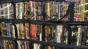 Movie Lot – Assorted Genres – Combined Shipping - Picture 1 of 346