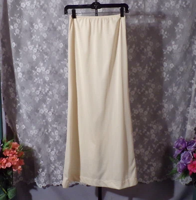 Vintage 70s Skirt Slip Size Small 1970s Maxi Long Ivory Bridal Classic Layers - Изображение 1 из 4