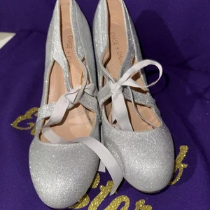 6-size 9 Chase + Chloe Silver Glitter Mary Jane Heels With Ribbon Tie Front - Picture 1 of 6