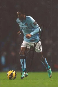 MAN CITY * SCOTT SINCLAIR SIGNED 6x4 ACTION PHOTO + COA - Bild 1 von 1