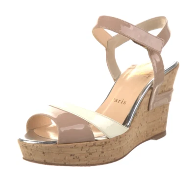 Auténticos tacones de cuña Christian Louboutin tostados y blancos plateados charol corcho Foto 1 de 4