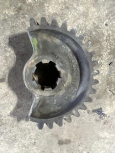 International Gear-steering Worm Sector 50037DA - Picture 1 of 5