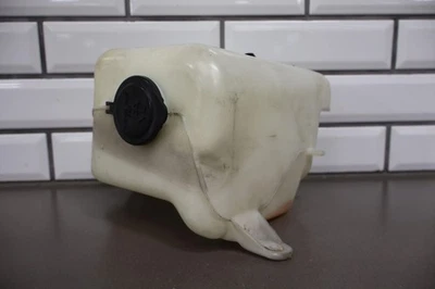 Lexus LX450 1996-1998 depósito de botella de líquido para lavadora con tapa Foto 1 de 4