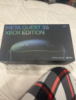 NEW Meta Quest 3s XBOX Limited Edition VR Headset  PLUS Wireless Xbox Controller - Image 1 of 4