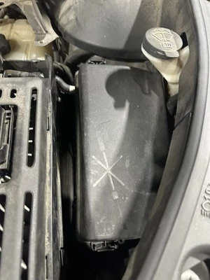 Used Fuse Box Engine fits: 2012 Cadillac Srx w/o fog lamps Grade A - Image 1 of 4