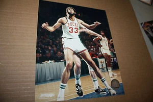 FOTO DE LOS ANGELES LAKERS/BUCKS KAREEM ABDUL-JABBAR SIN FIRMAR 8X10 POSE 1 - Imagen 1 de 1