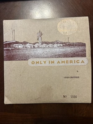 R.E.M. 1996 HOLIDAY FAN CLUB I Will Survive Only In America 7" 45 Used! Limited - Image 1 of 4