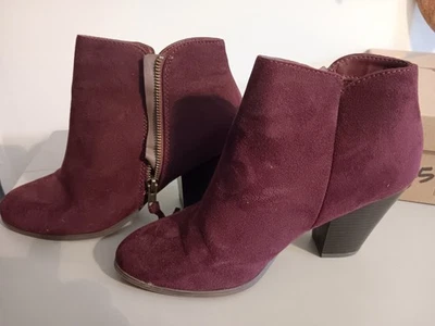 Botines Charlotte Russe para mujer talla 8 Keira púrpura vino con caja Foto 1 de 4
