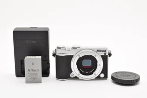 Nikon 1 J5 Silver 20.8MP Mirrorless Digital Camera w/Charger From Japan(Exc) - Picture 1 of 13