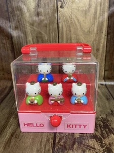 D2E Hello Kitty Hina Doll Mini Diorama Display Sanrio Japan Vintage 8.7×9.2cm - Picture 1 of 2