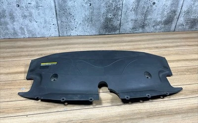 Infiniti M37x 2011-2019 soporte radiador superior cubierta admisión aire cámara de aire Foto 1 de 4