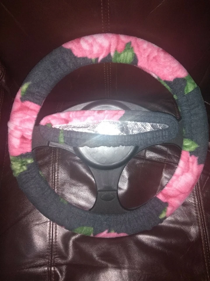 Juego de funda de volante y espejo retrovisor polar Bohemian Roses. Foto 1 de 1