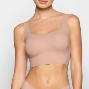 SKIMS hellbraun Scoop Longline Bralette nahtlos Größe S-DD neutral herausnehmbare Pads - Bild 1 von 7
