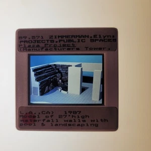 Elyn Zimmerman Plaza Project Manufacturer Los Angeles CA 35 mm vetrini lotto 3 - Foto 1 di 5