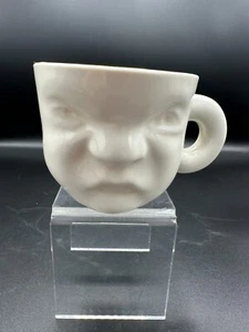 UNIQUE SIGNED SIND STUDIO ISRAEL - SCULPTURUAL ANGRY GRUMPY BABY FACE MUG - Picture 1 of 13