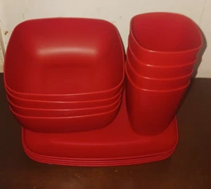 12 pcs mainstays Christmas Tumbler 18oz bowls 38oz & plate 10 inch color red - Picture 1 of 17