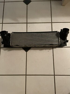 BMW 335i Xdrive f30 N55 2015 intercooler BMW OEM (montaje delantero) MUY bajo kilometraje Foto 1 de 4