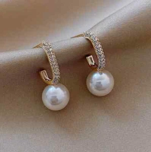 Impresionantes aretes de diamantes y perlas naturales de oro rosa de 18 quilates de belleza - Imagen 1 de 3