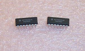 QTY (25) MC74HC32AN MOTOROLA  14 PIN DIP PACKAGE 2-INPUT OR GATE NOS 1 TUBE - Picture 1 of 1