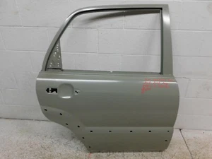 2005 2006 2007 2008 2009 KIA SPORTAGE RIGHT SIDE REAR DOOR SHELL - Picture 1 of 4