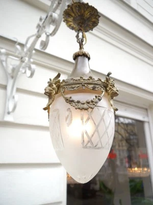 ANTIQUE CEILING LAMP ART NOUVEAU CHANDELIER BRASS SATINED GLASS CAPRICORN 1910 - Image 1 of 4