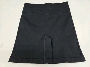 Neu mit Etikett Fabletics Damen hochtailliert perforiert schwarz Shorts 6" Größe Medium #7886 - Bild 1 von 8