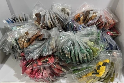 Anchor Floss 800+ Skeins Of Nearly The Complete 472 Colors Available, Color Card - Image 1 of 4