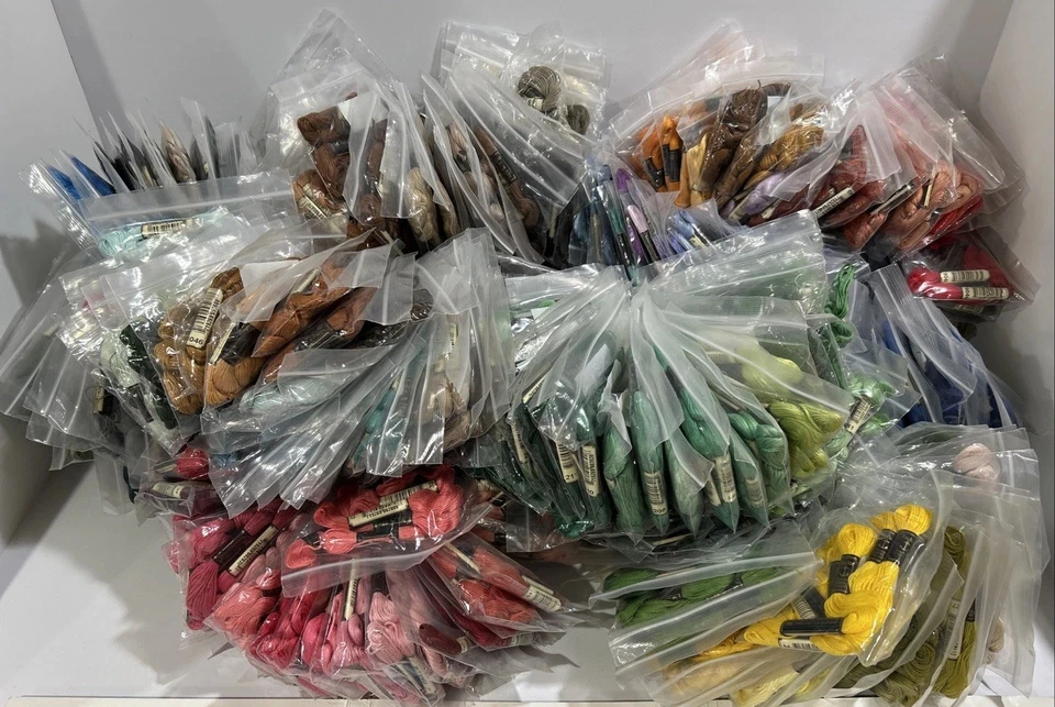 Hilo de anclaje 800+ madejas de casi todos los 472 colores disponibles, tarjeta de color Foto 1 de 4