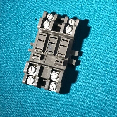 Relay socket, 8-pin rectangular for DPDT, 10 Amp, not din mount - Image 1 of 2
