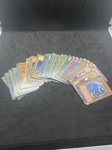YuGiOh! LOTE MIXTO DE 50 TARJETAS (Yugioh)! Lote sin esparcir 1996 - Imagen 1 de 3