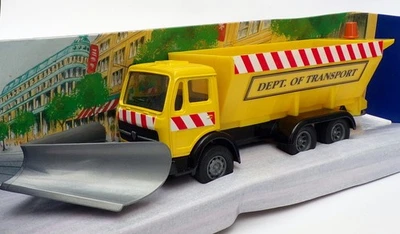 Corgi 21cm Long Diecast 59001 - Mercedes Benz Snow Plough - Yellow - Image 1 of 3