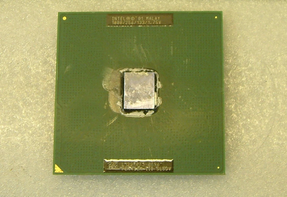 Vintage CPU Processor Pentium III 1Ghz SL5DV Socket370 [Gold Recovery] - Image 1 of 1