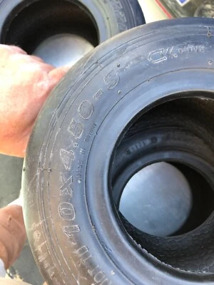 ГОНОЧНЫЕ ШИНЫ GO KART DECUZZI 10x4,50-5 НАБОР ИЗ ТРЕХ ШИН GO KART 10 X 4,5–5 - Изображение 1 из 4