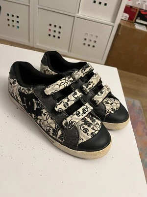 Rare Women's 9.5 DC Shoes Hook & Loop Floral Black White Shoes Chelsea V Model - Image 1 of 4