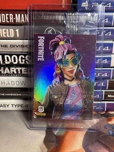 2019 Panini Series 1 Fortnite Synth Star Holo Foil SEALED W TOPLOADER Italy - Picture 1 of 2