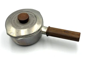 Magnalite Country Collection 1 QT Saucepan with Lid #5681 Vintage Wood Handle - Picture 1 of 12