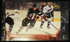 Thomas Vanek Upper Deck Over Size Rookie Class card CC-4, 2006 NHL - Picture 1 of 2