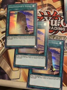 Gravekeeper's Stele (3x) STP1-EN018 - Super Rare - Unlimited NM Edison Yugioh - Bild 1 von 1