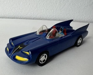 2004 Corgi DC Comics Batman 1960 Batmobile BMBV1 Diecast Car With Batman - Picture 1 of 11