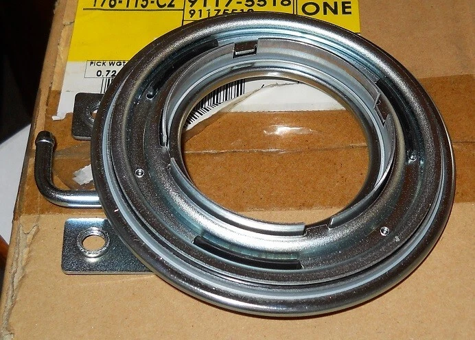 NOS 1999-2001 Chevrolet Geo Tracker Front Drive Axle Actuator - Image 1 of 1