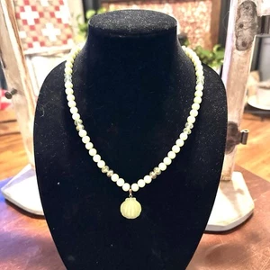 Vintage 40s Estate Necklace 20" Light Green Faux Pearls Glass Beads Seashell - Picture 1 of 9